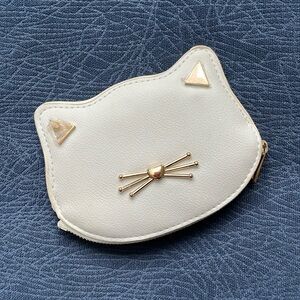 FOREVER 21 Cat Pouch